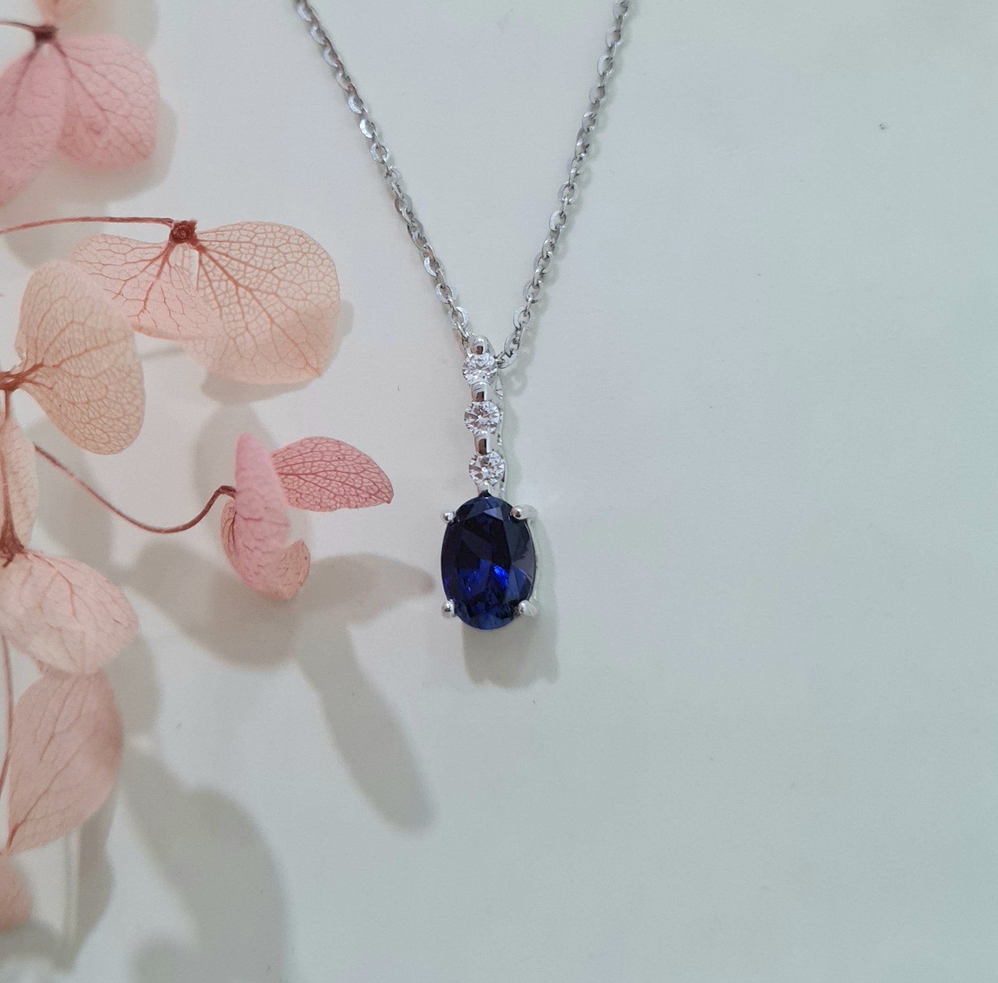 Graceful Sapphire Pendant