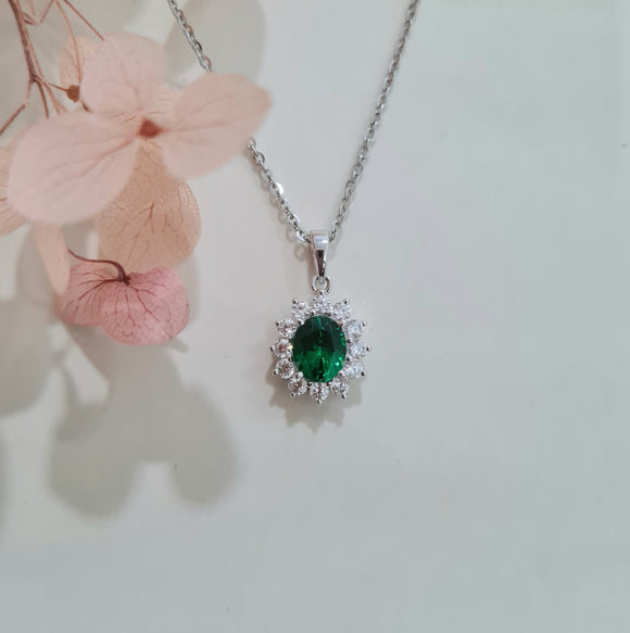 Classic Cluster Emerald diamond Simulants Pendant
