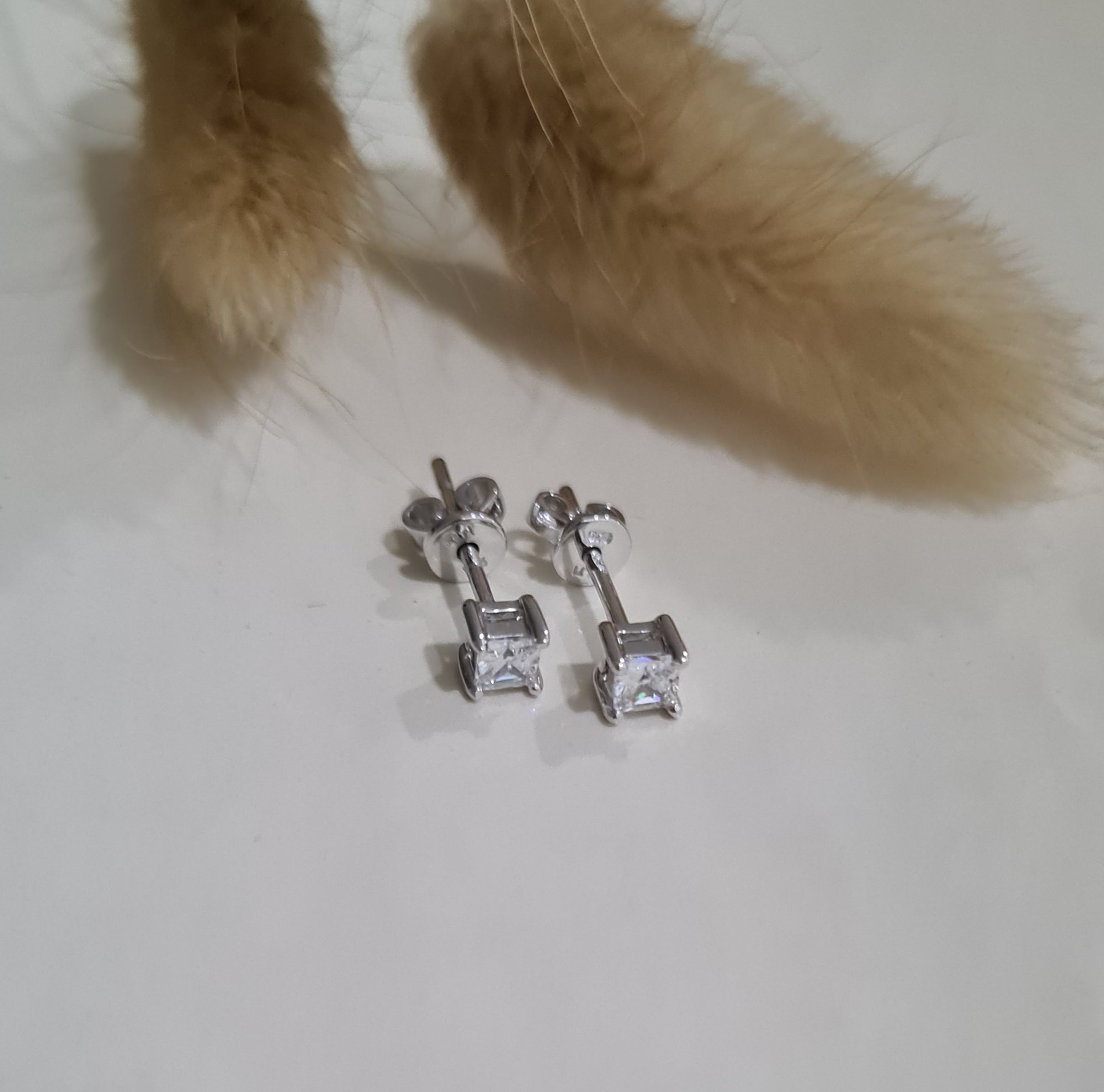 Scintili Princess Cut Earring