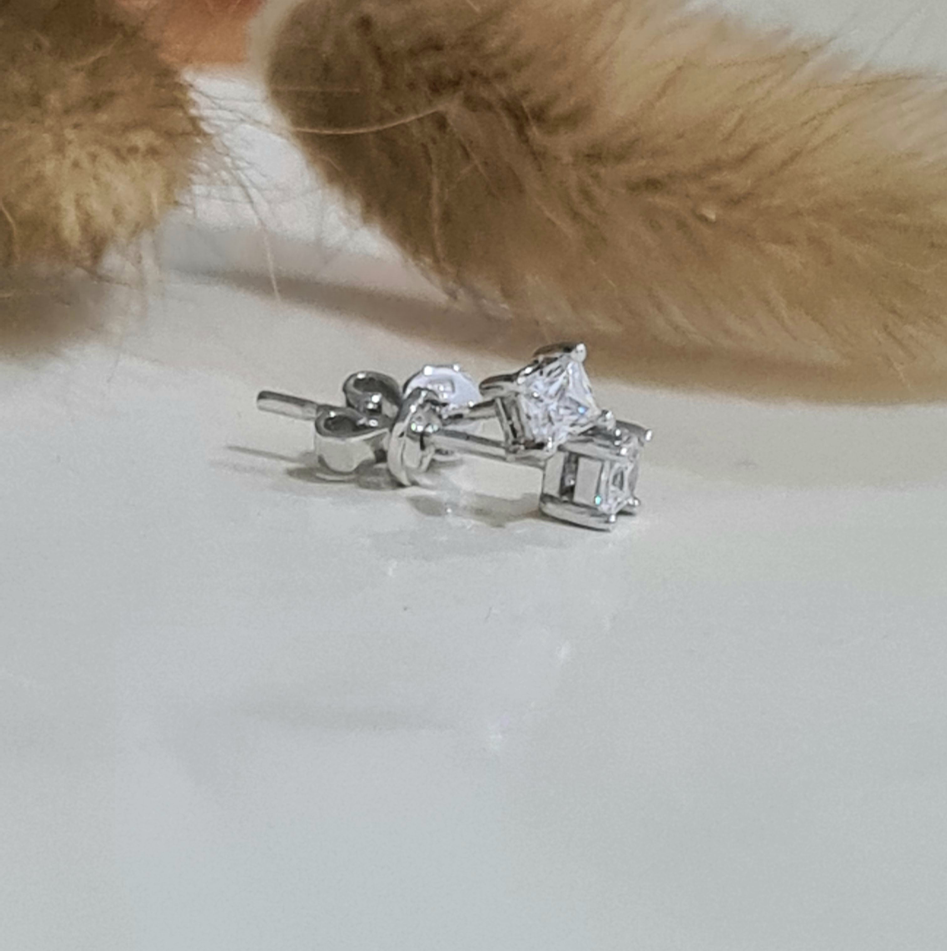 Scintili Princess Cut Earring