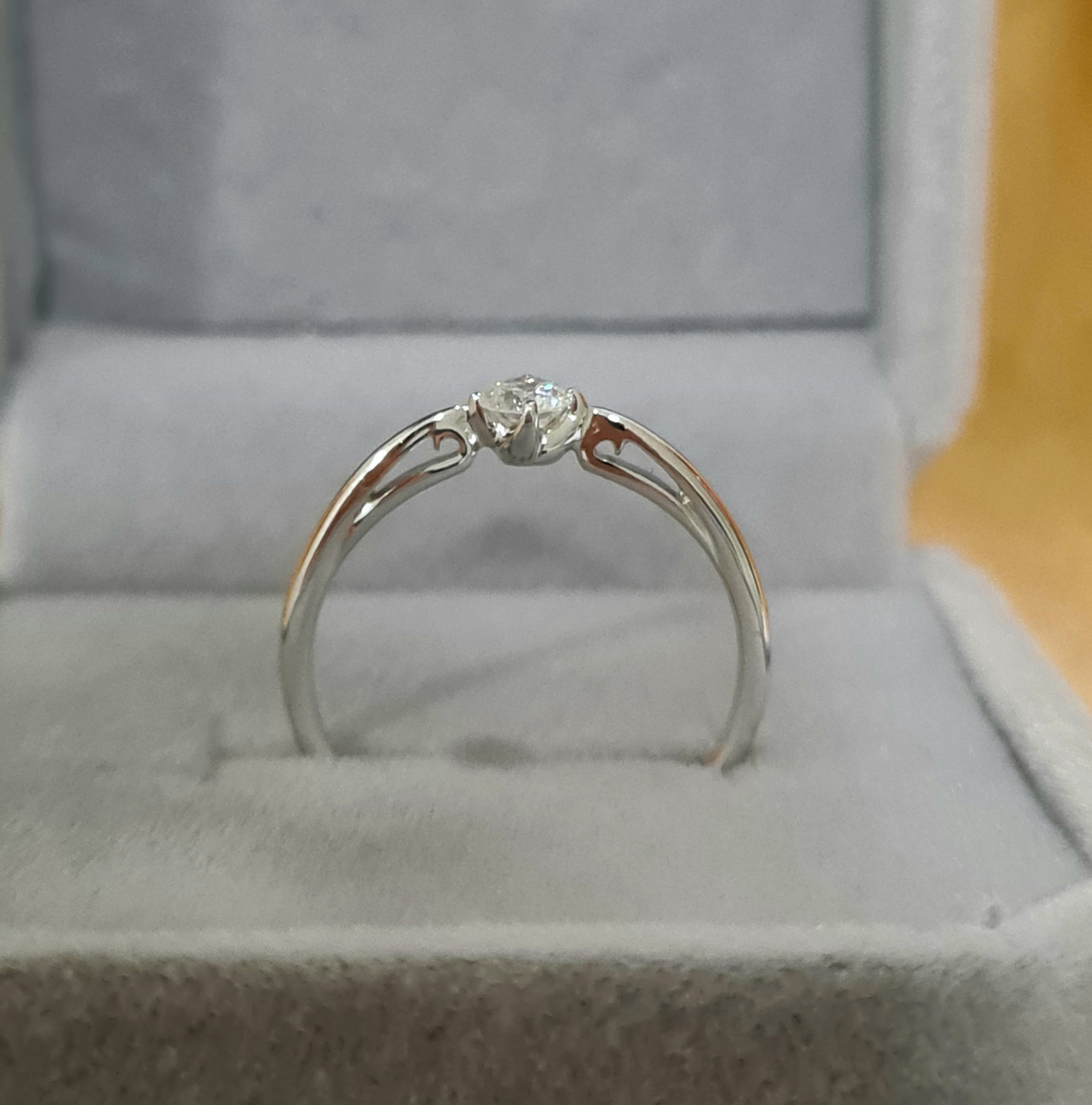 Glamour Diamond Engagement Ring