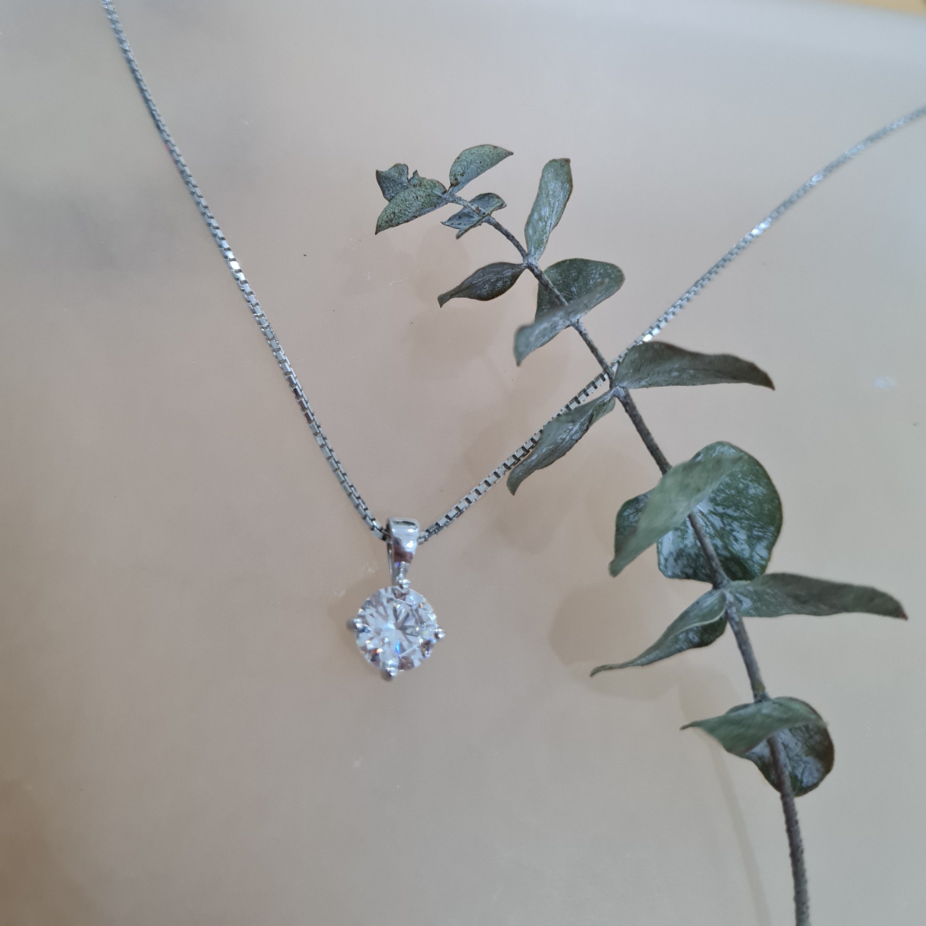 1.25 carats Solitaire Scintilli Pendant