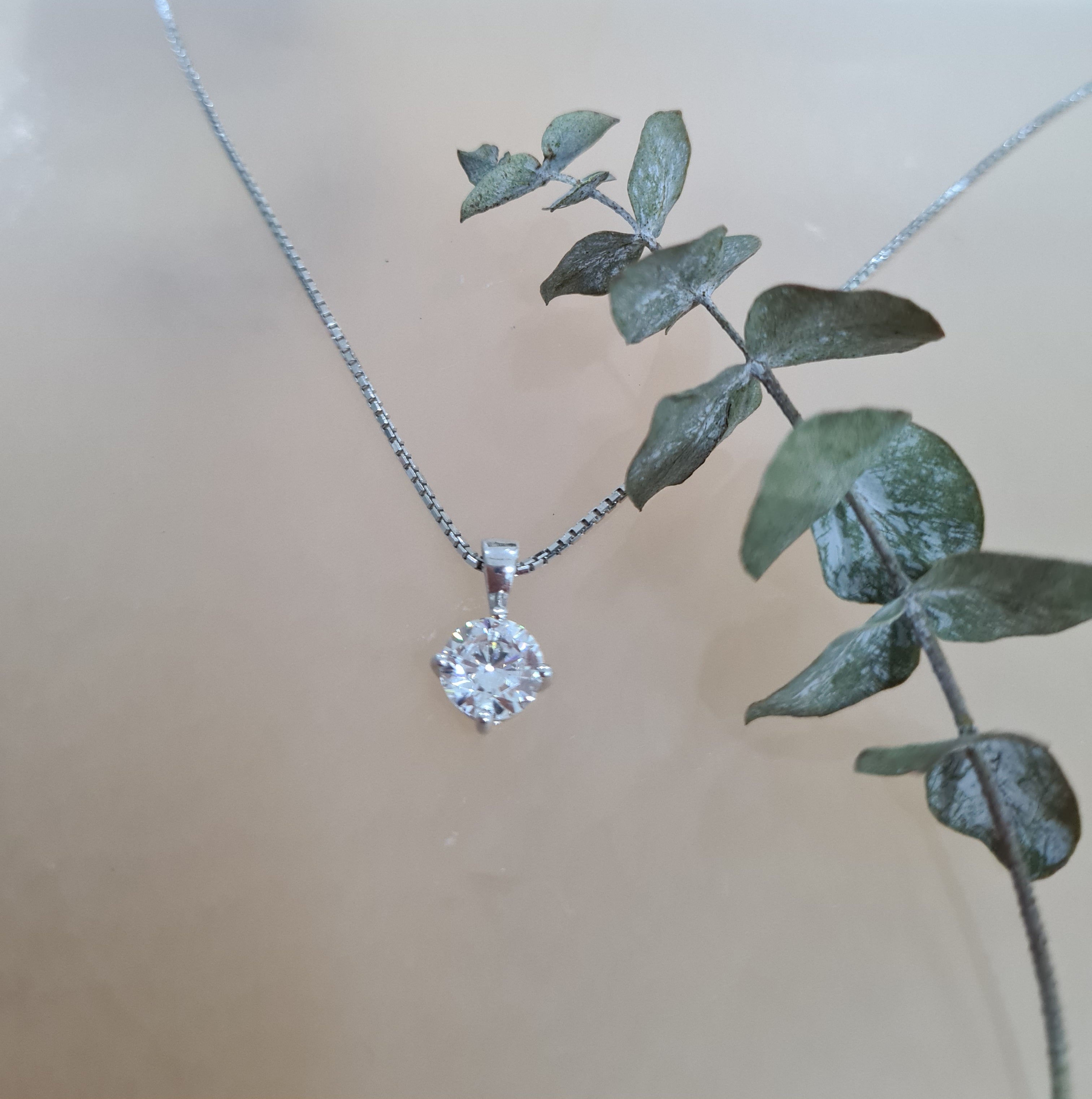 1.25 carats Solitaire Scintilli Pendant