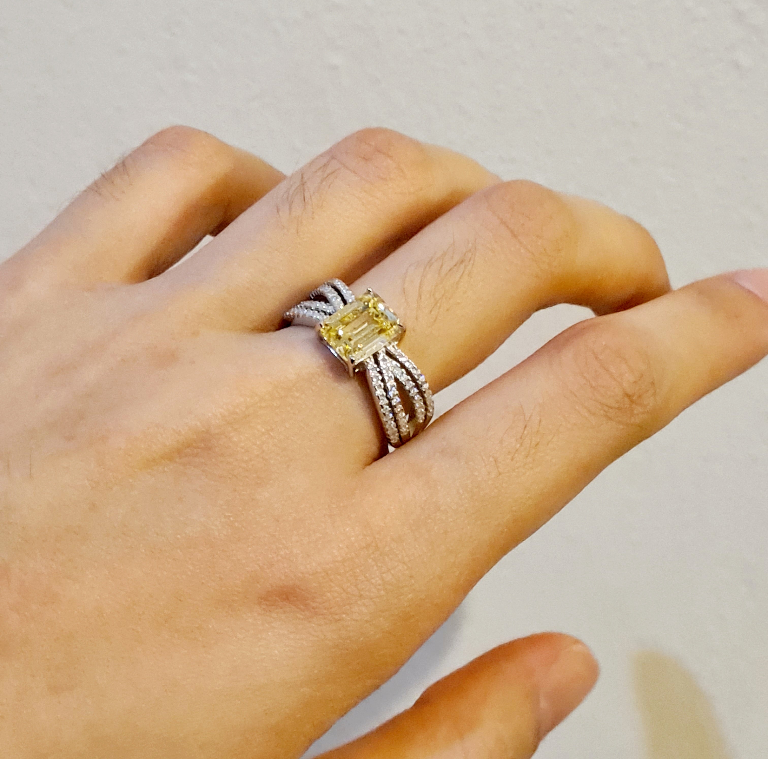 Elegant Canary Diamond Simulants Ring