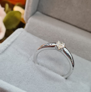 Classic Diamond Wedding Ring