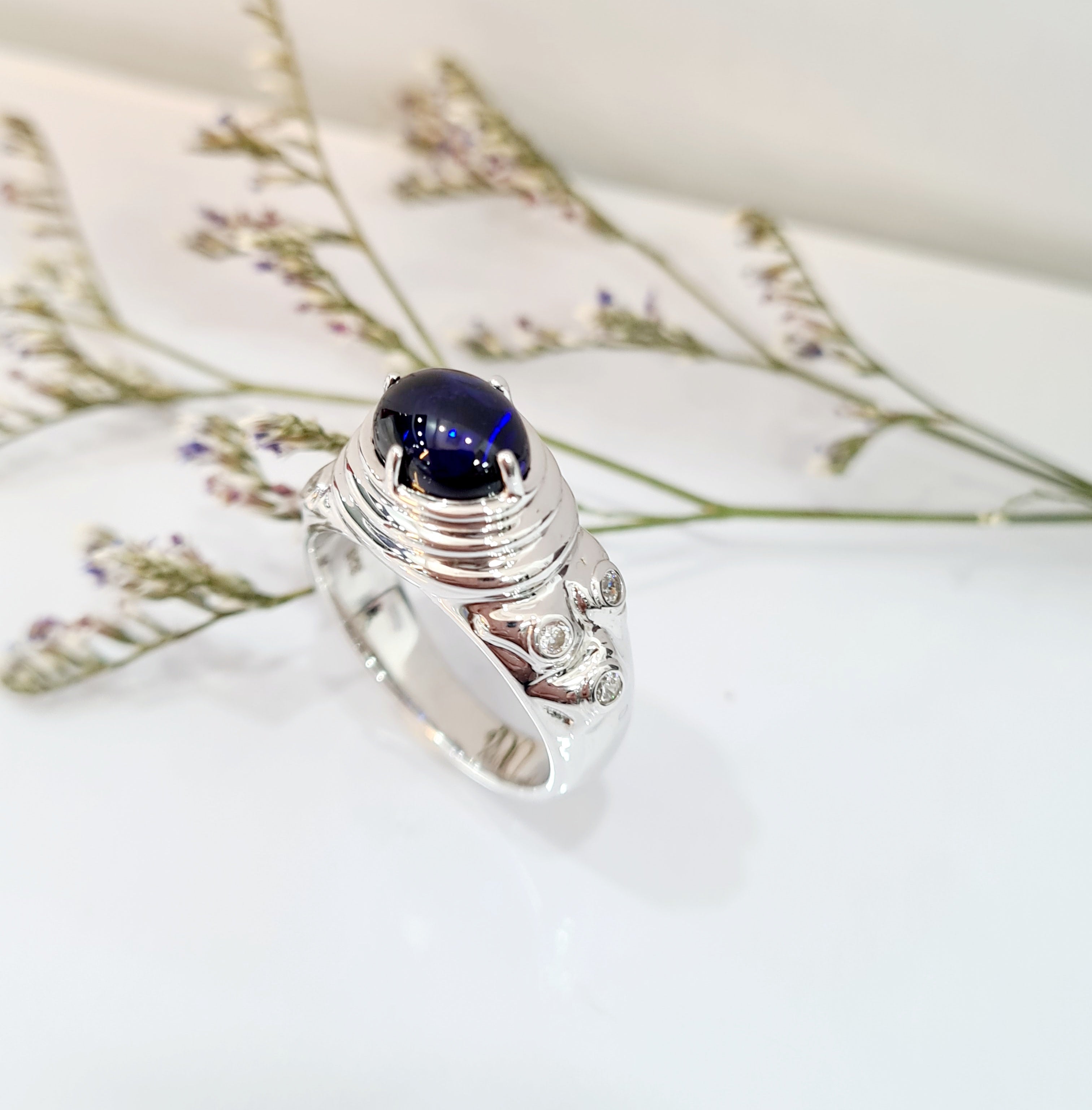 Cabochon Sapphire Ring