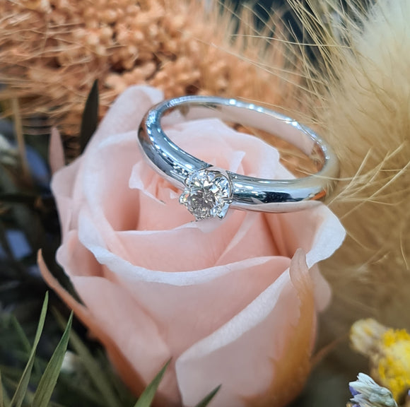 Four Prongs Classic Diamond Engagement Ring