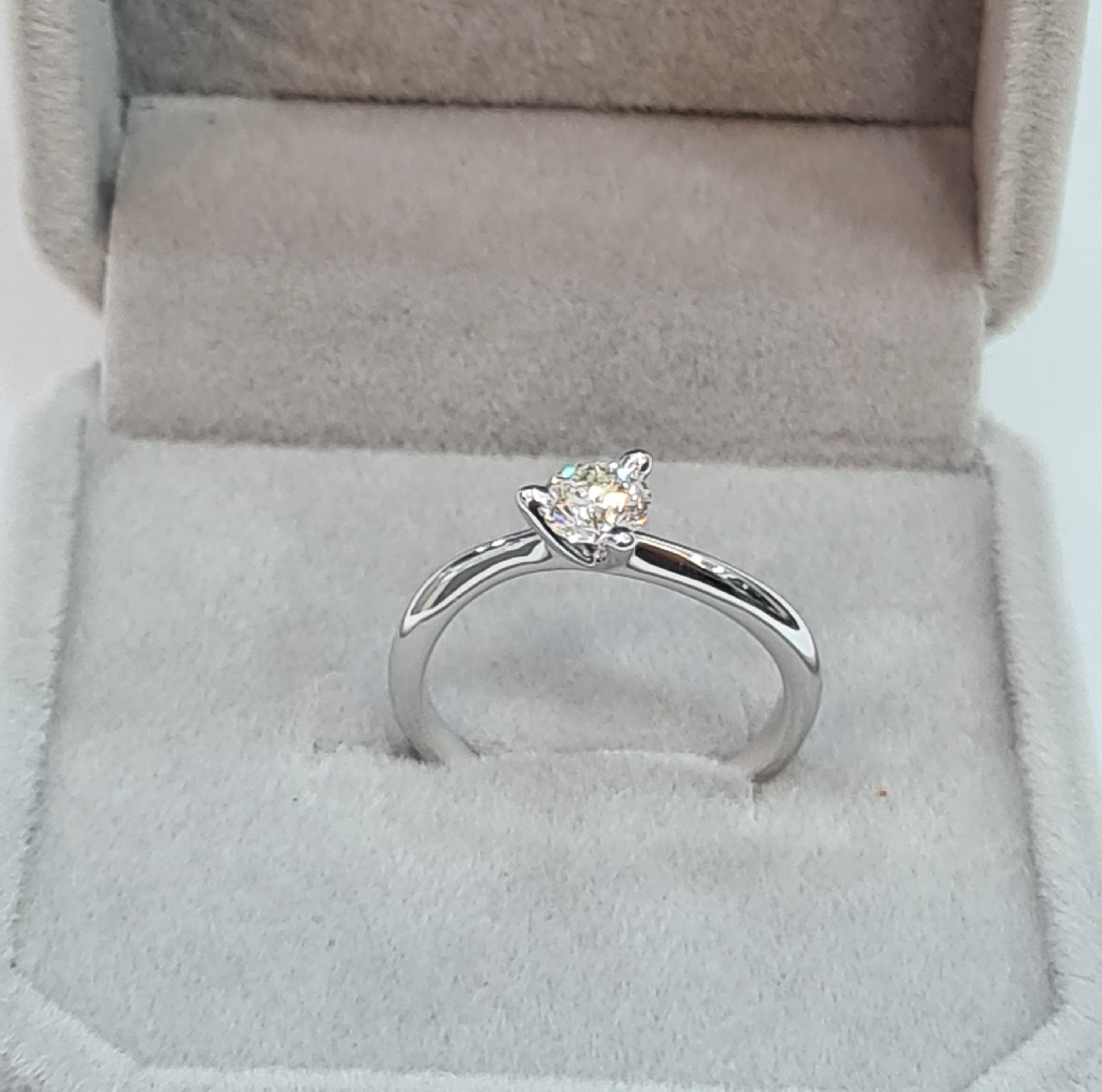 Elegant Diamond Engagement Ring