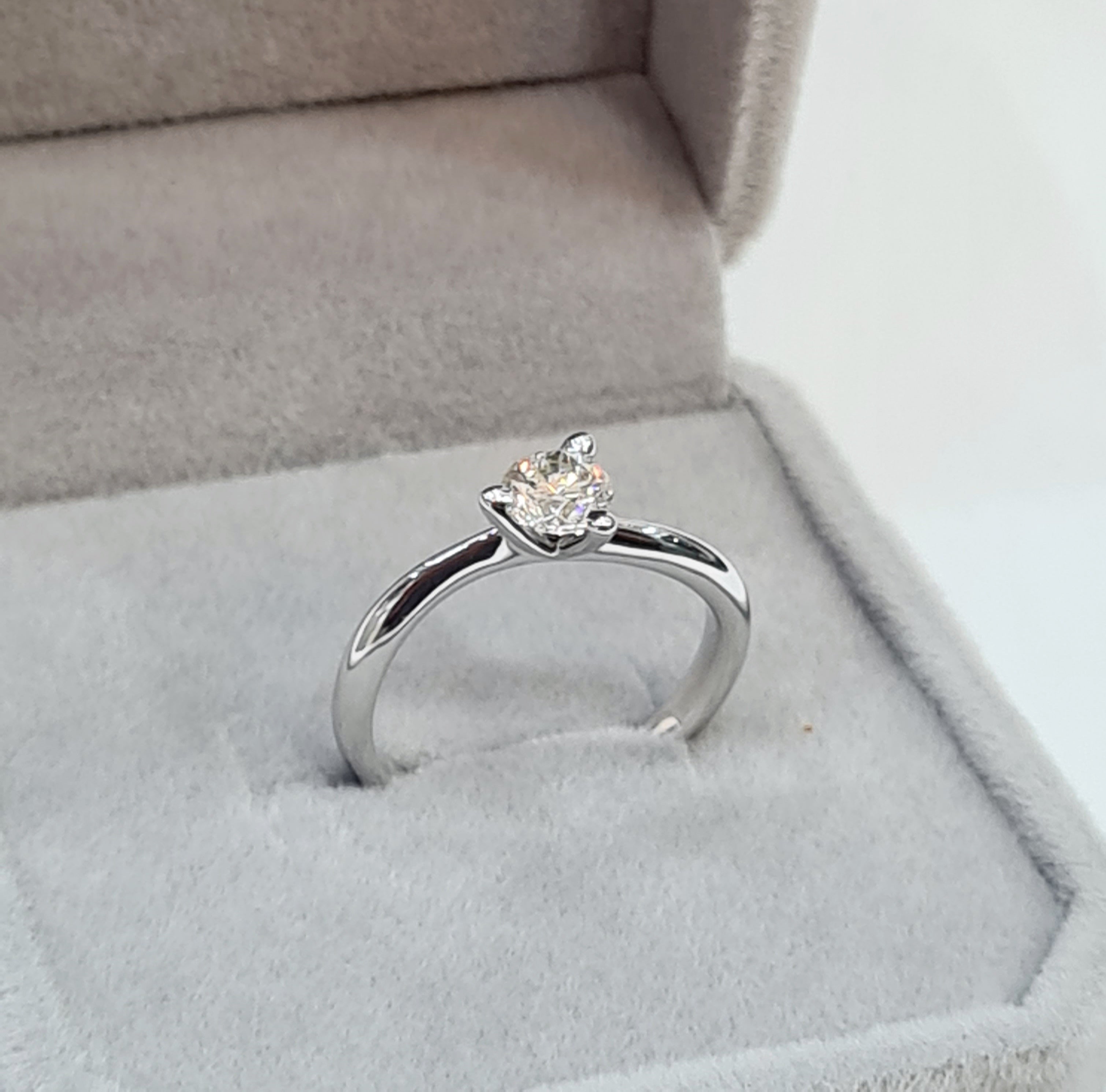 Elegant Diamond Engagement Ring