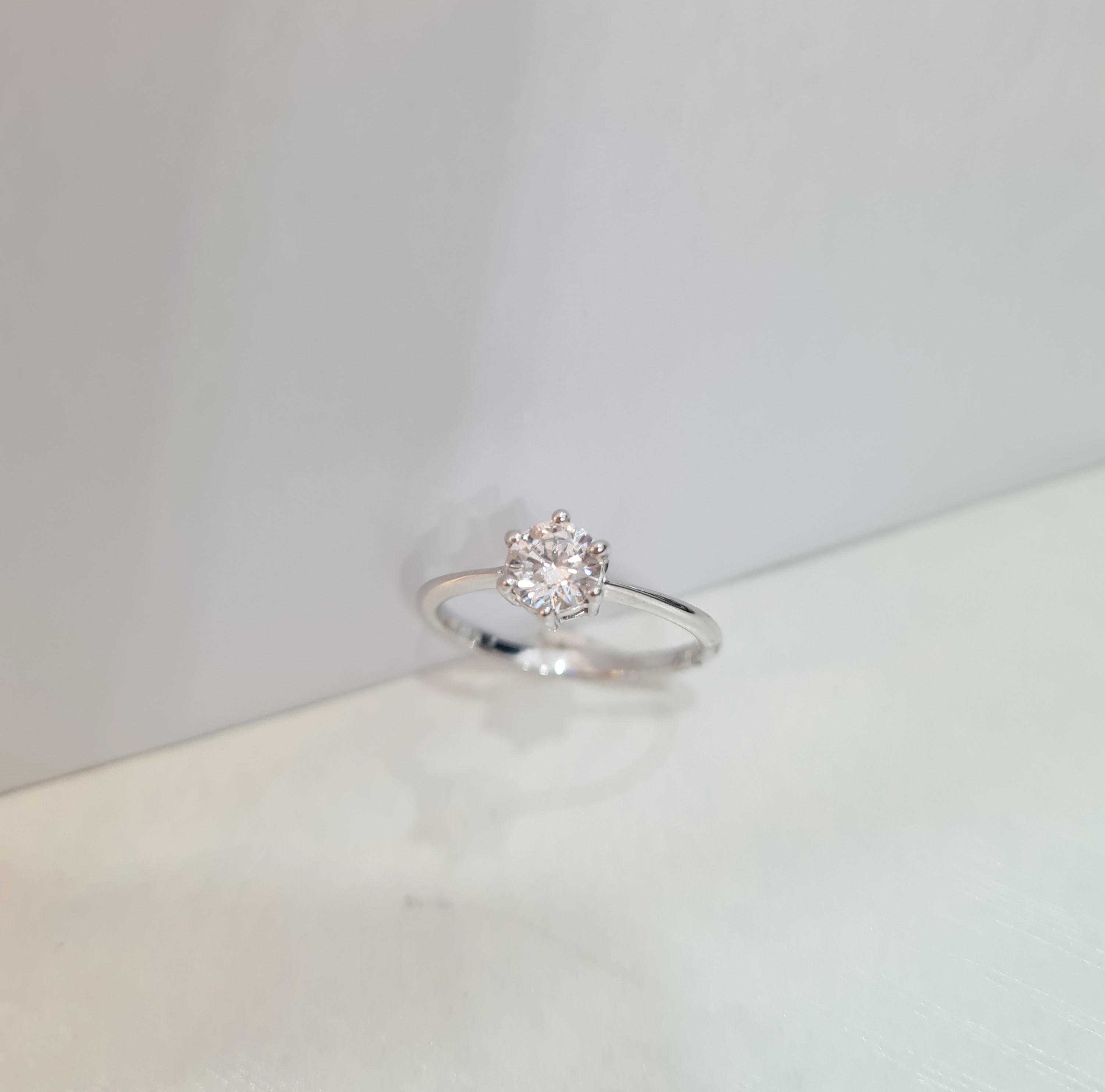 Sparkling 0.63 carats Solitaire Ring