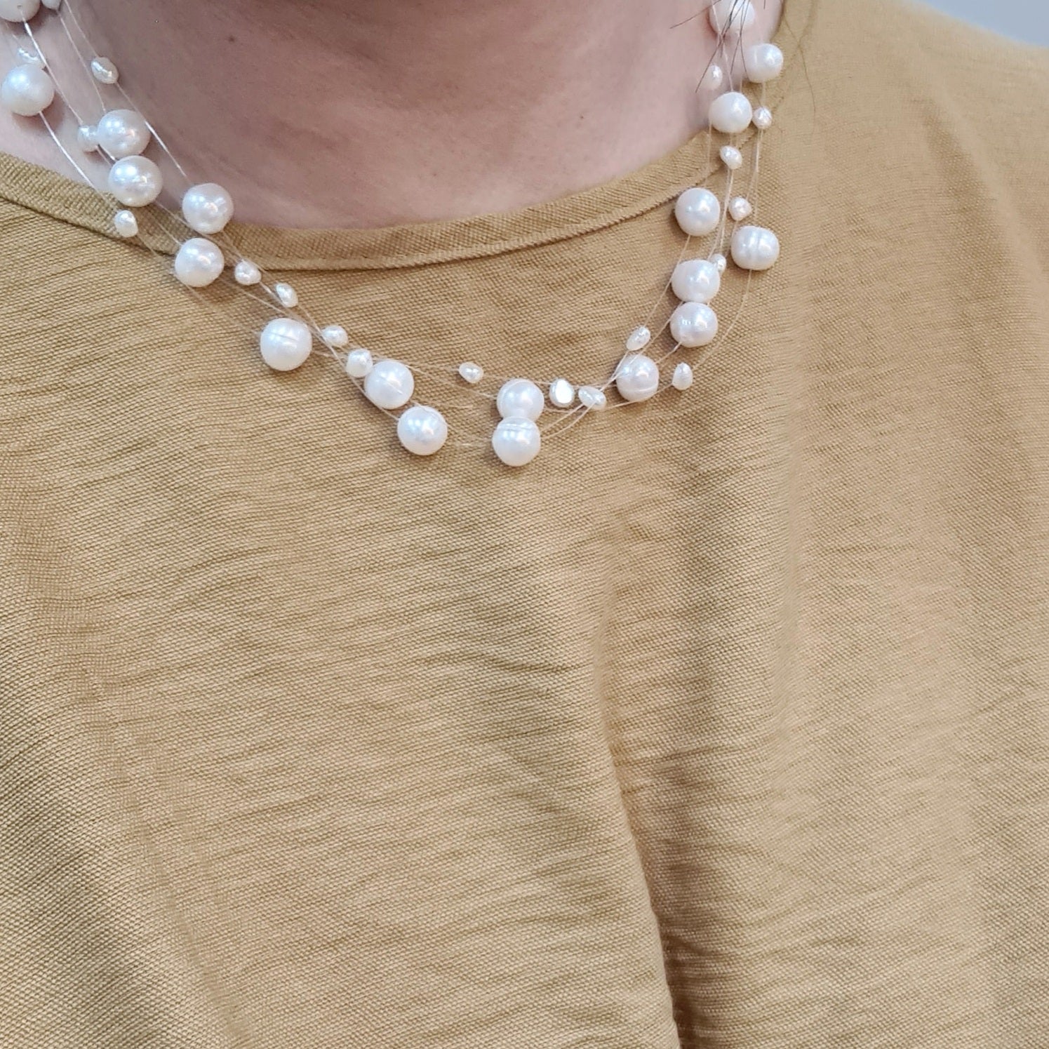 Fashionable Pearl Necklace
