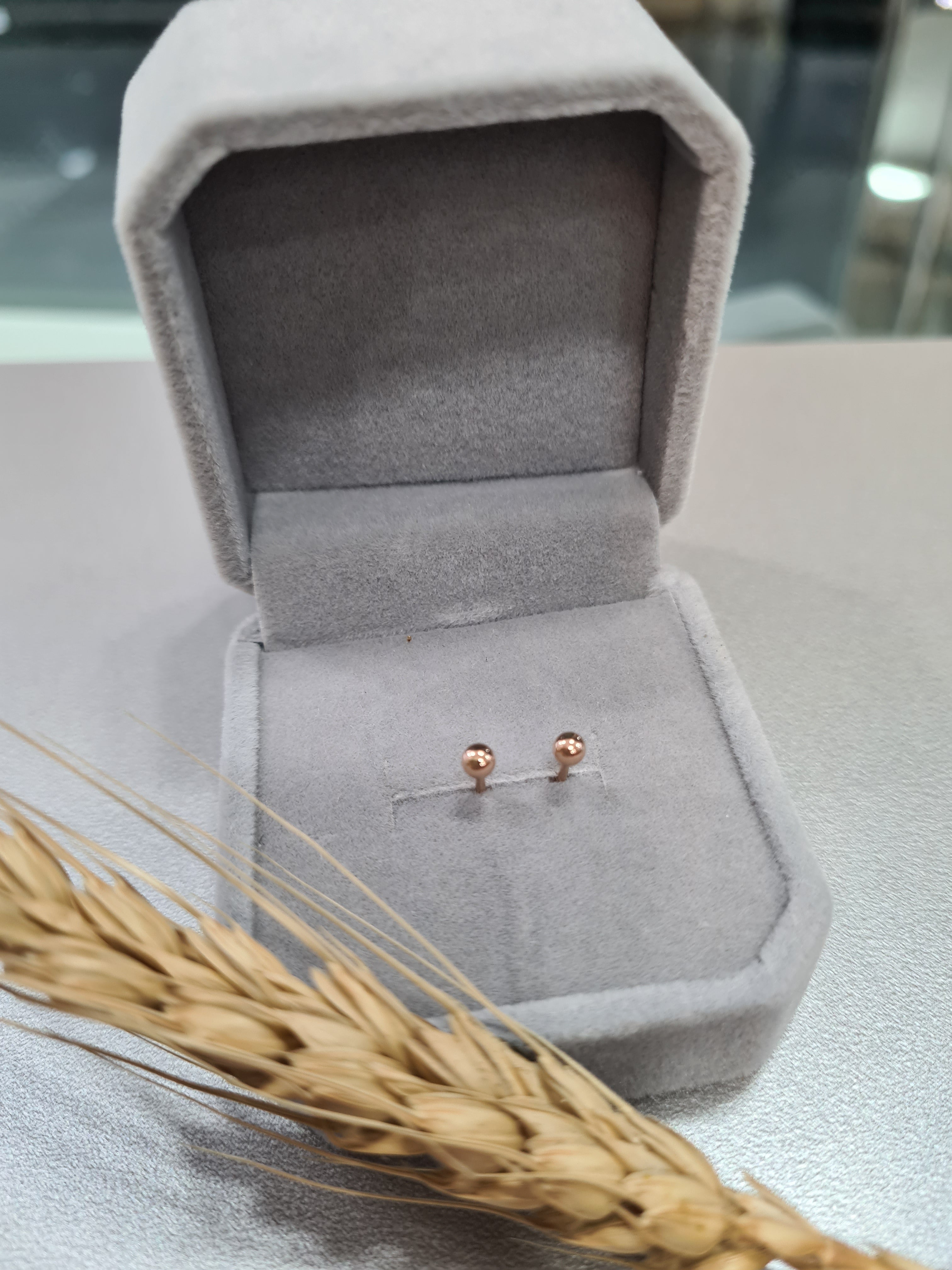 750 Rose gold Ruby Earrings