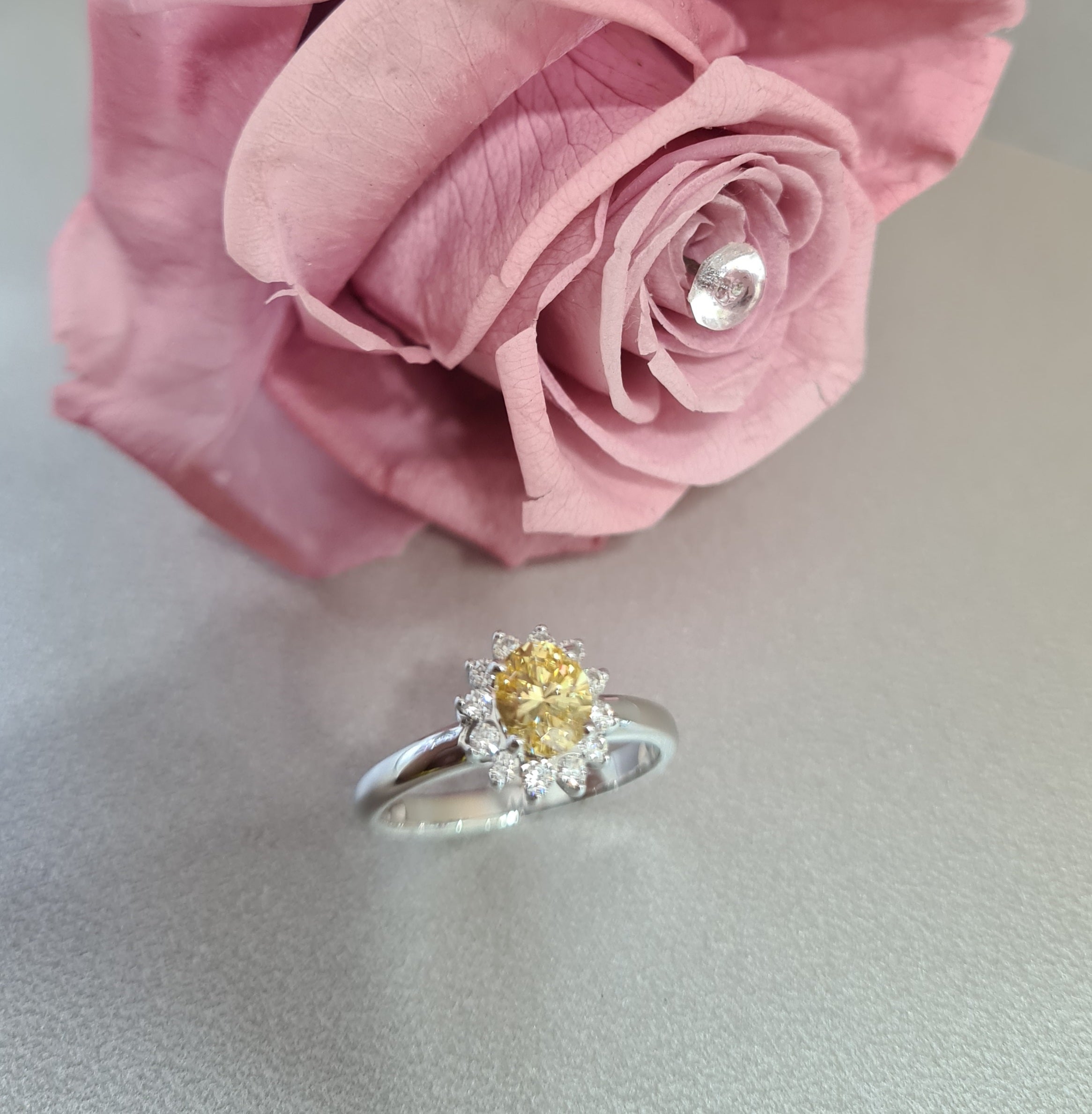 Elegant Floral Ring