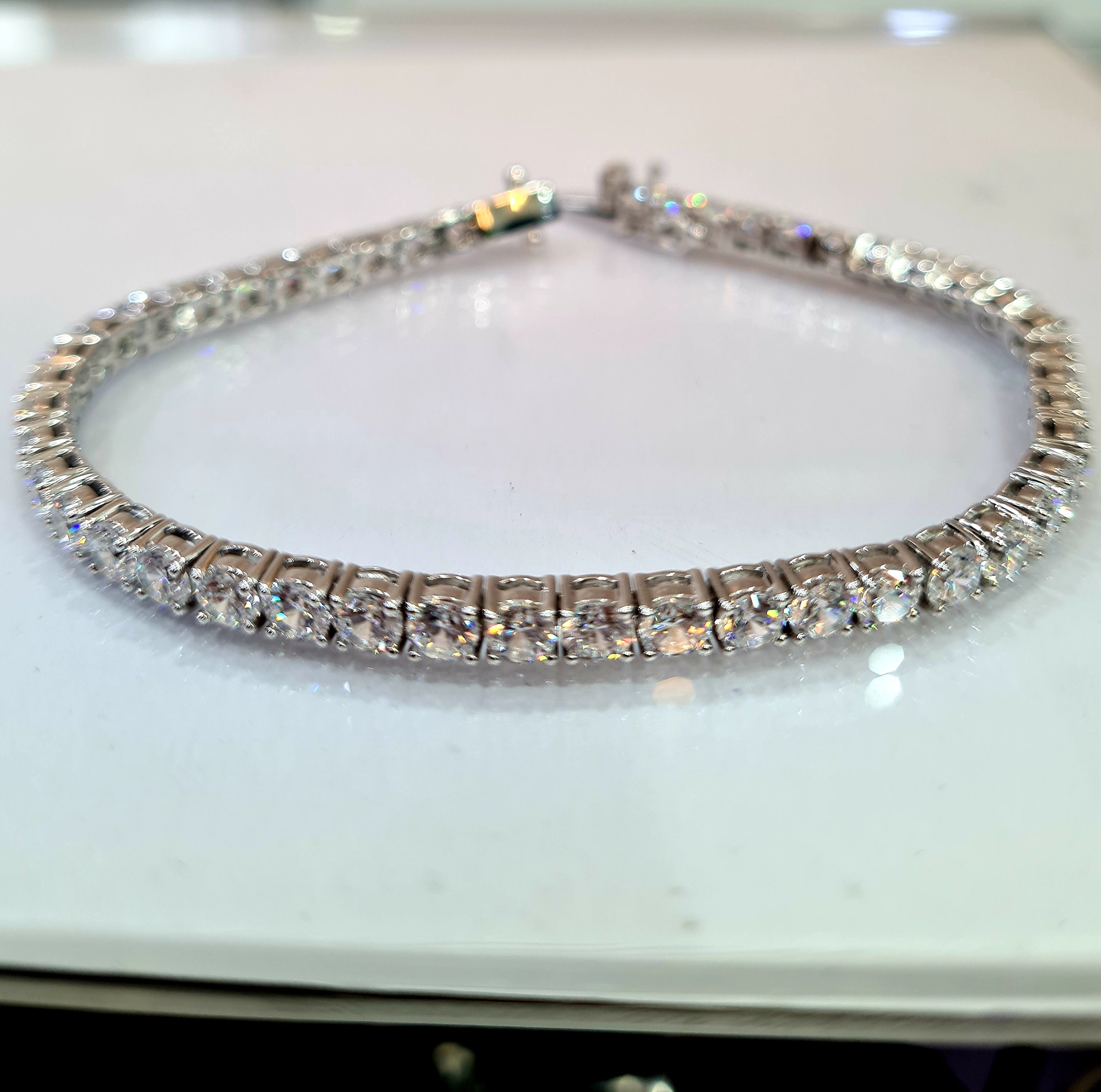 0.17 carats Four Prongs Tennis Bracelet