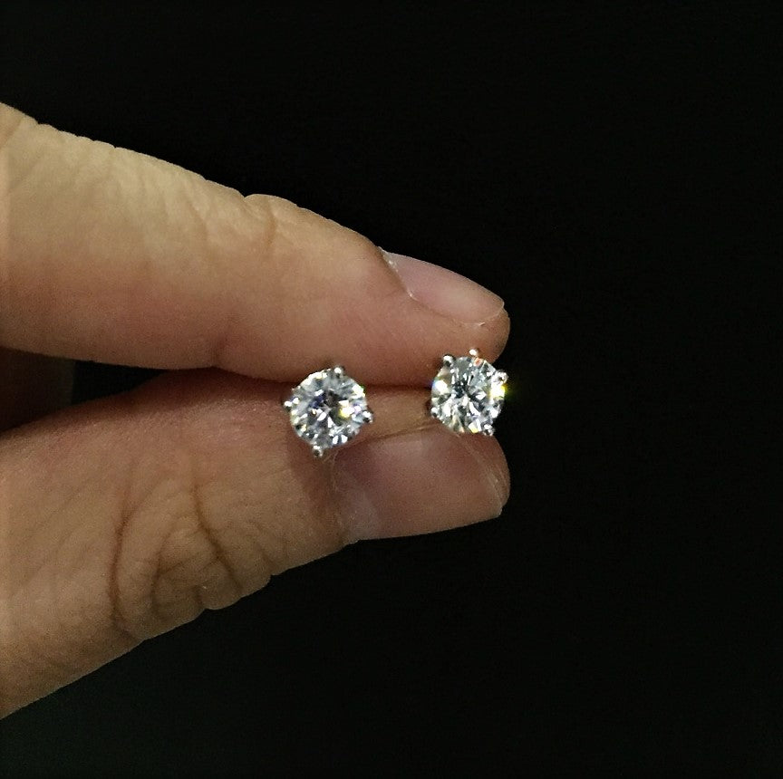 50 carats Diamond Simulants Solitaire 4 Claws Earrings