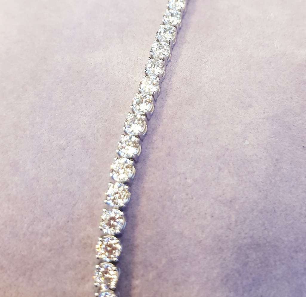 0.25 carats Diamond Simulants Bracelet