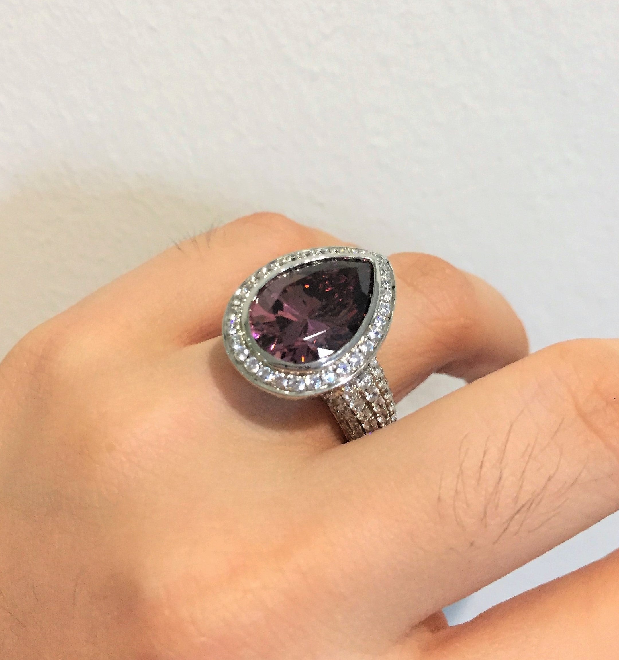 Elegant Stunning Rose Diamond Simulants Ring
