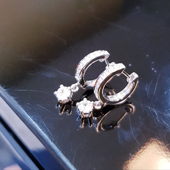 0.35 carats Diamond Simulants Dangling Earring