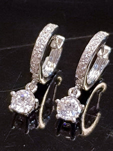 0.63 Carats Centauri Star Scintilli Earring