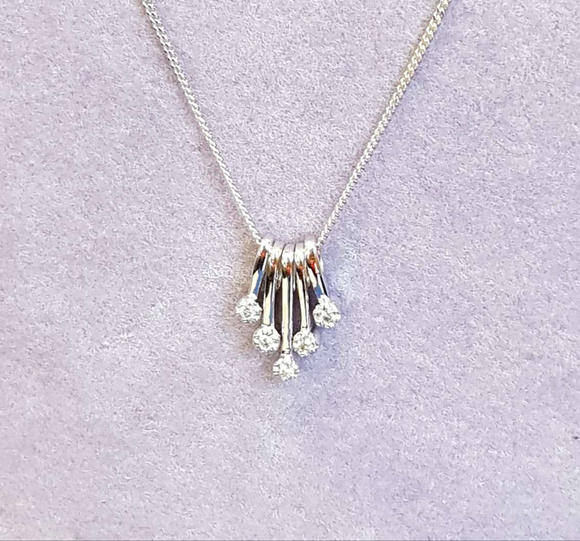 Changeable Diamond Necklace