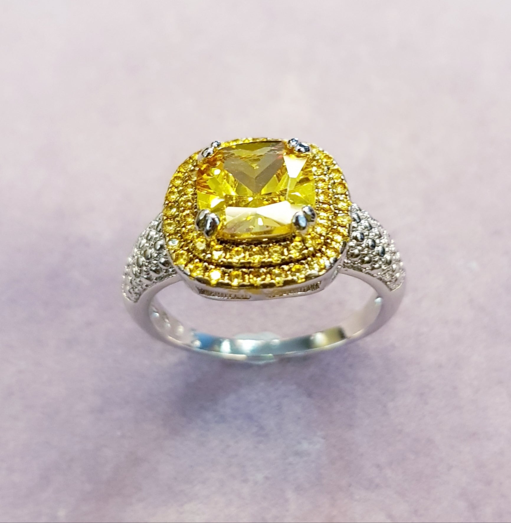 Halo Canary Scintilli Ring