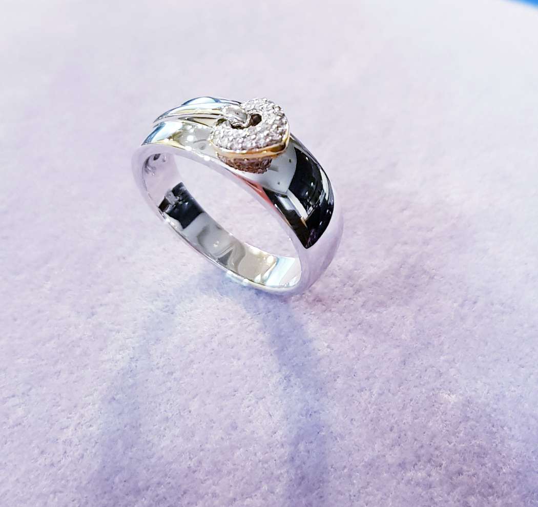 Rose gold Pave Heart Diamond Ring