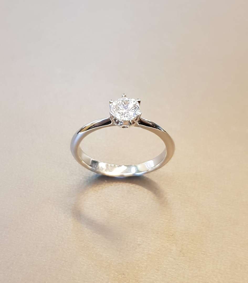 0.50 carats Engagement Ring