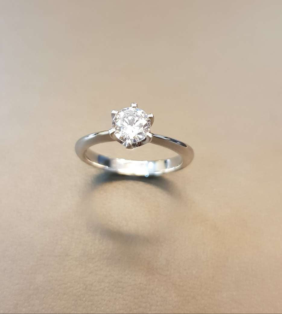 0.63 carats Engagement Ring