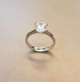 1.50 carats Solitaire Engagement Ring