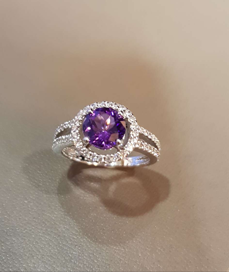 Halo Alexandrite Ring