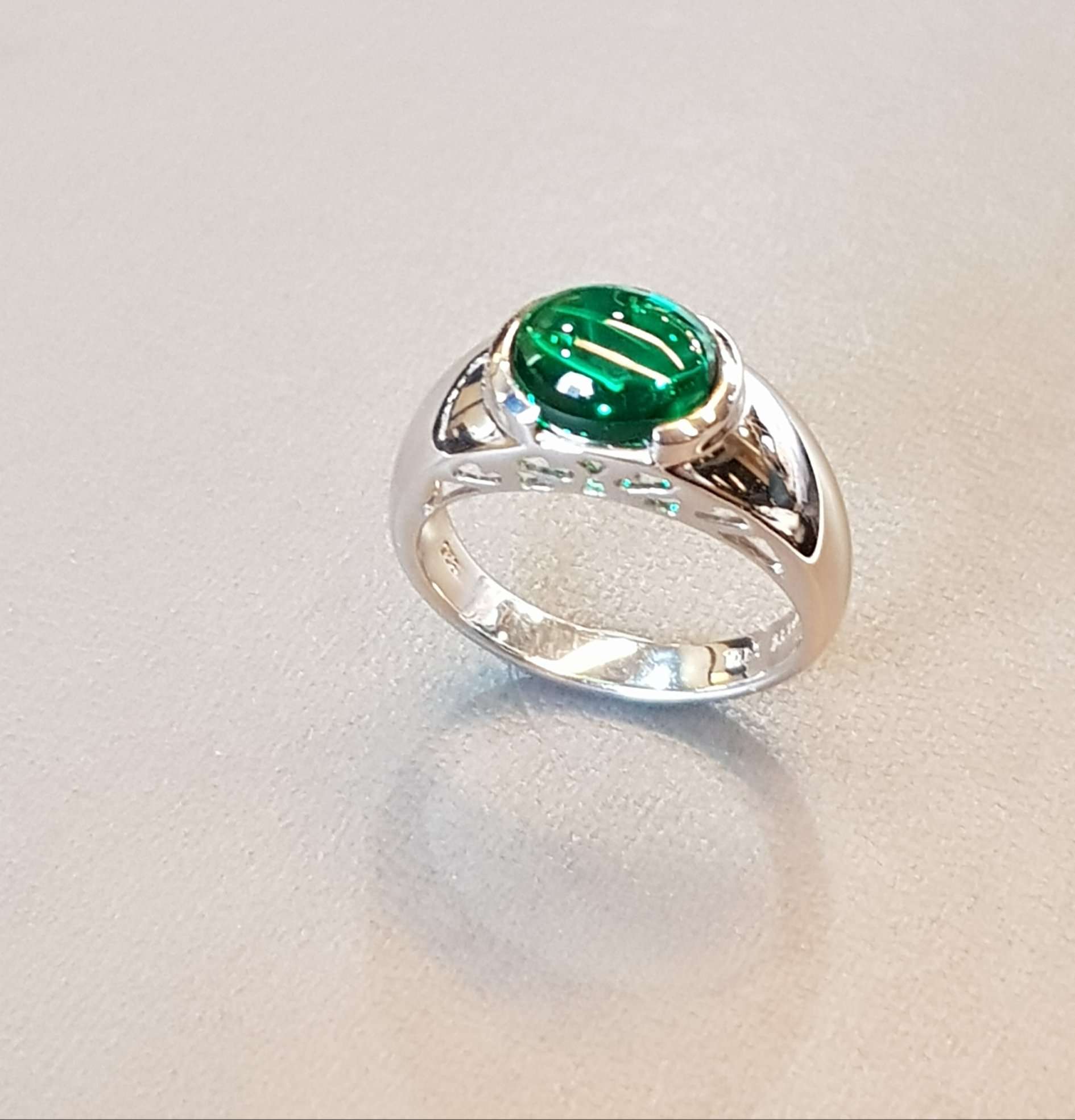 Cabochon Emerald Ring