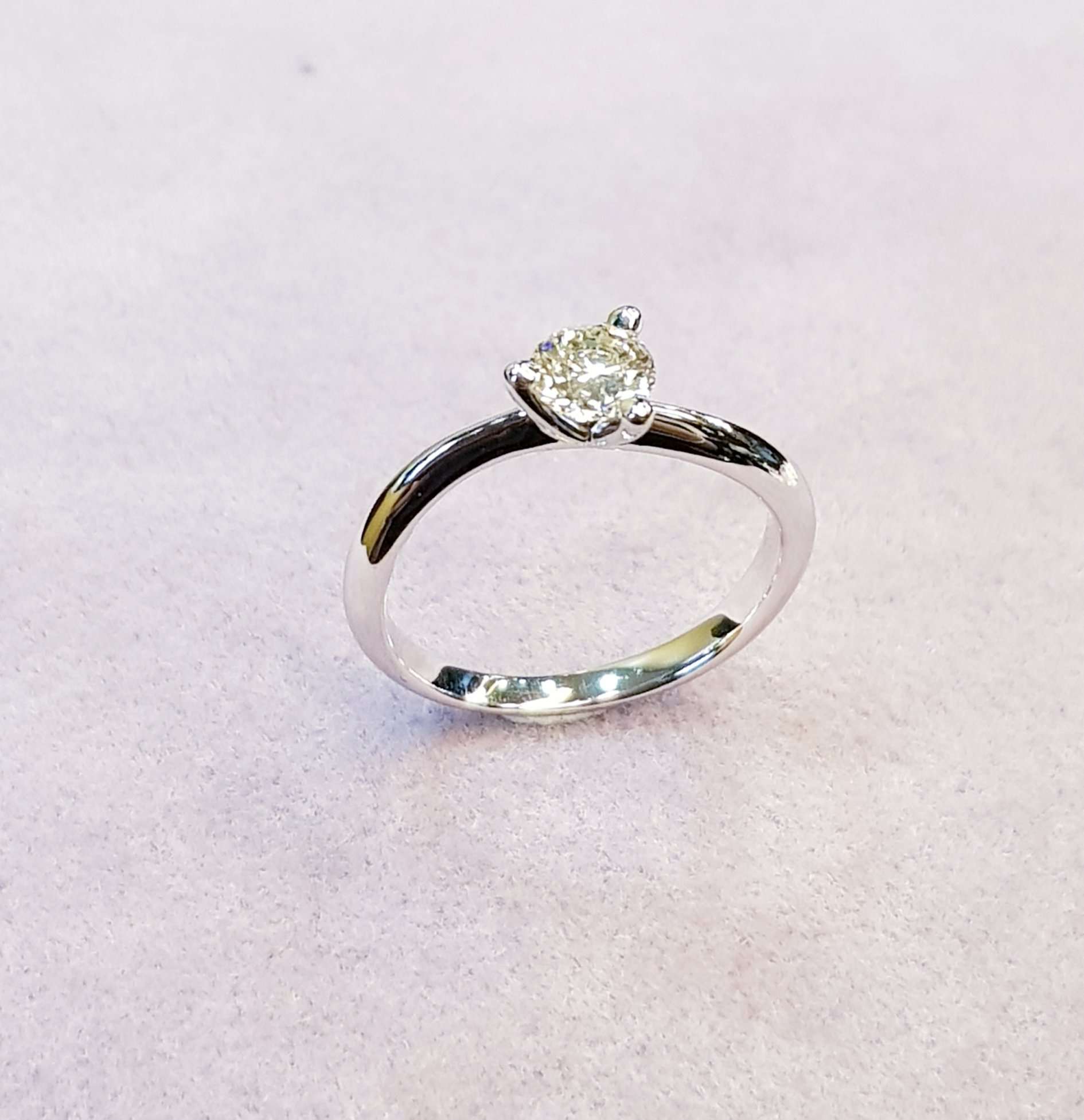 Elegant Diamond Engagement Ring