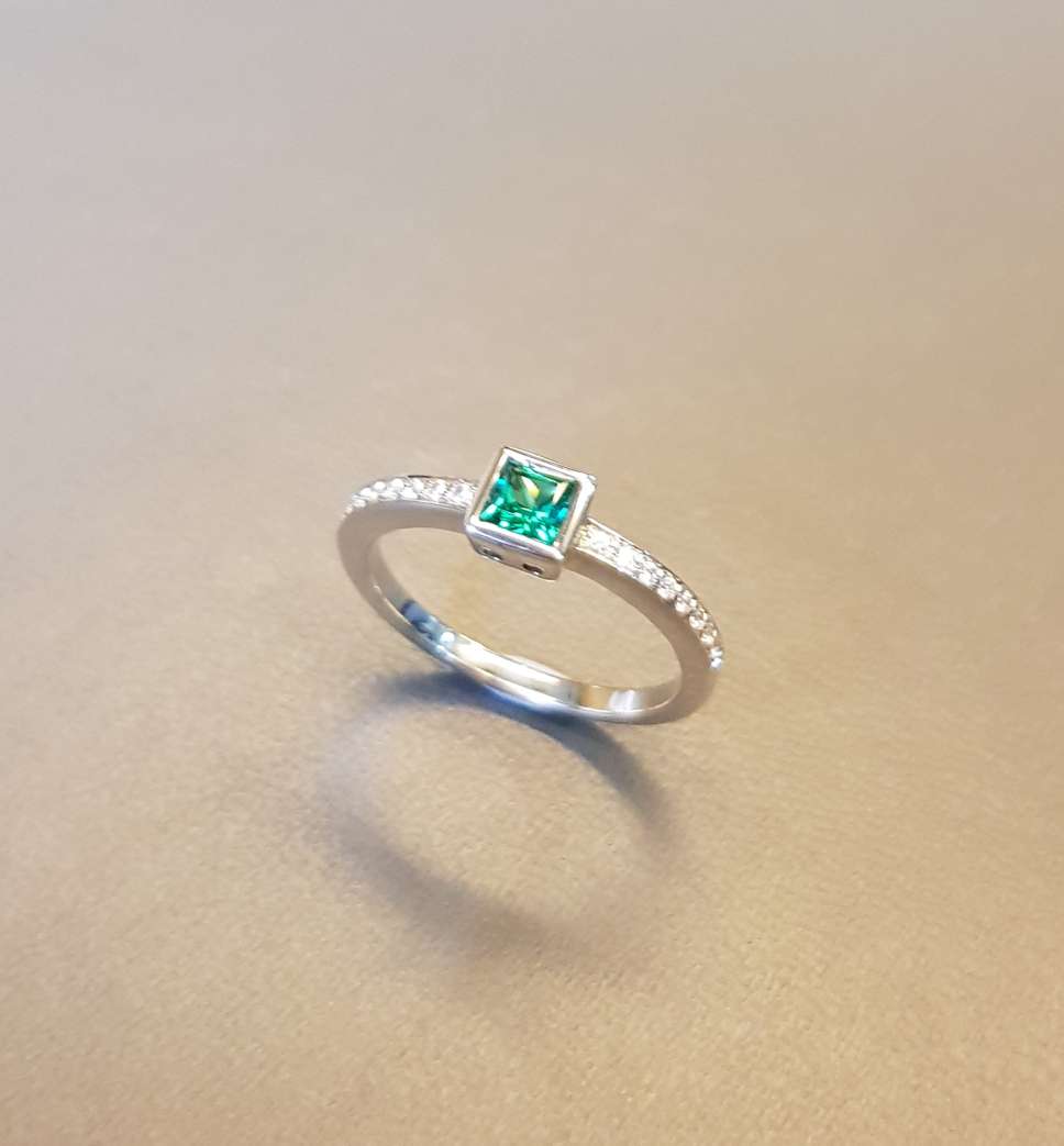 Delicate Emerald Ring