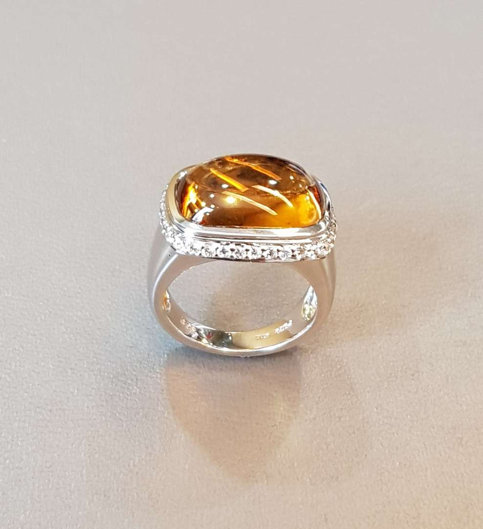 Cabochon Citrine Ring