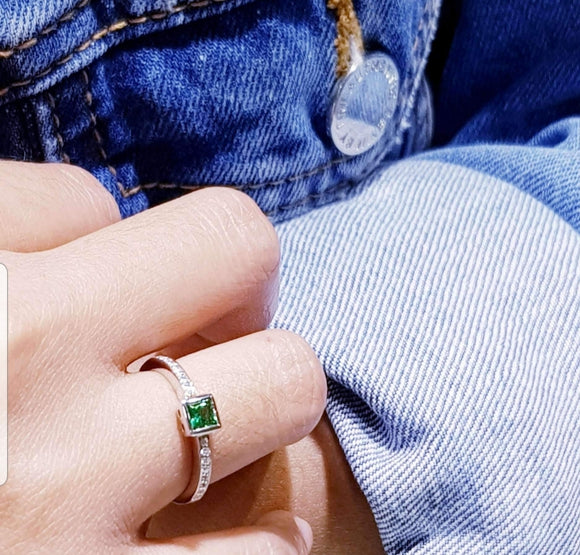 Delicate Emerald Ring