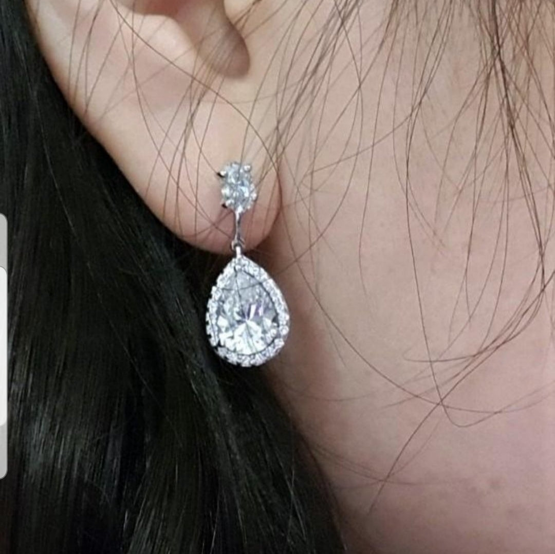 Dazzle Dangling Simulated Diamond Earrings