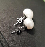 Classy Elegant Pearl Earring